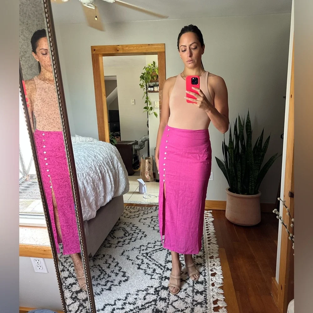 *NWT skirt - Picture 1 of 10